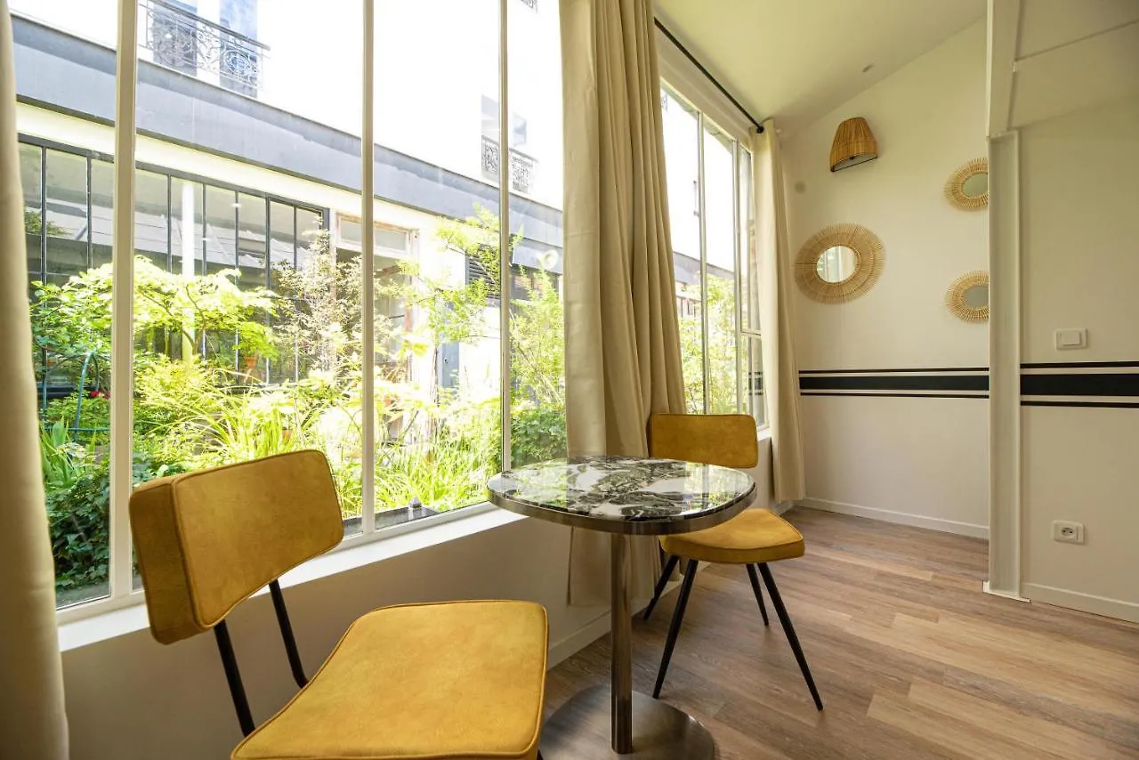 Loft In Paris Daire 0*,